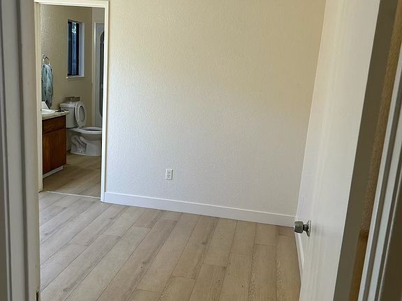 3rd image of 640 E Hawkeye Ave APT 2