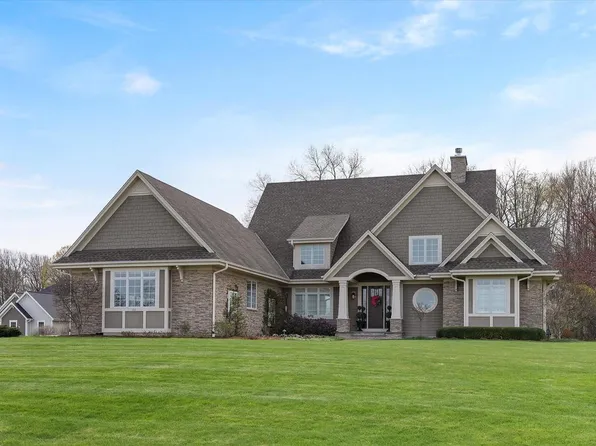 353 Ironstone COURT, Cedarburg, WI 53012