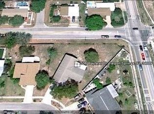 508 Wayfarer Dr, Tarpon Springs, FL 34689