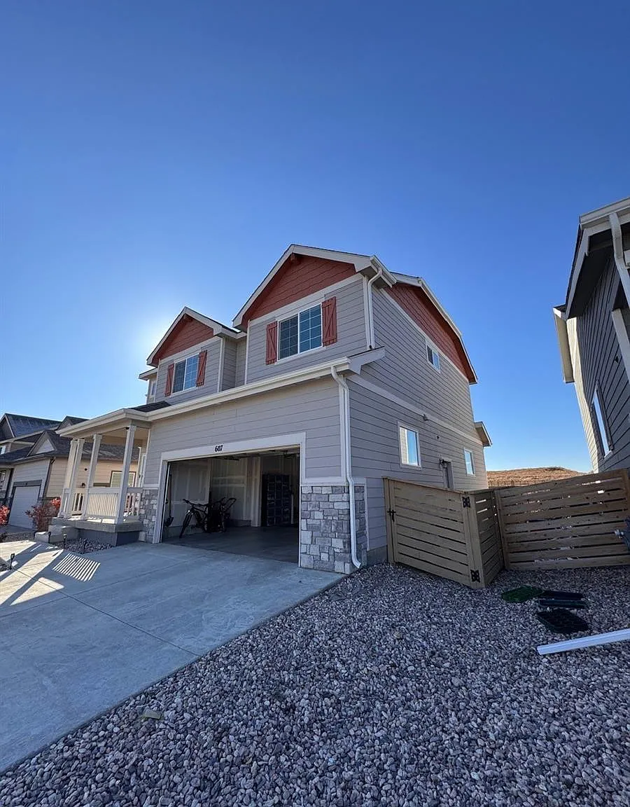 5 bed, 3.5 bath, 2975 sqft, $4,200 — Photo 3