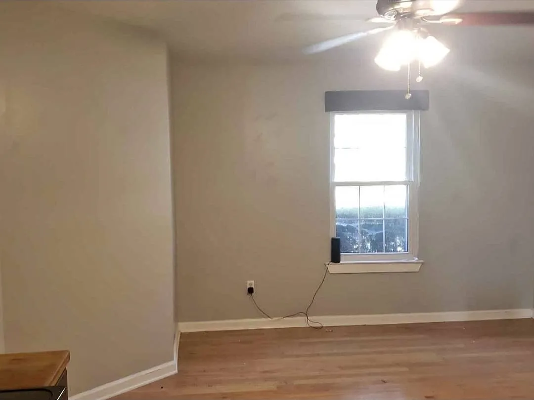 1 bed, 700 sqft, $1,300 — Photo 2