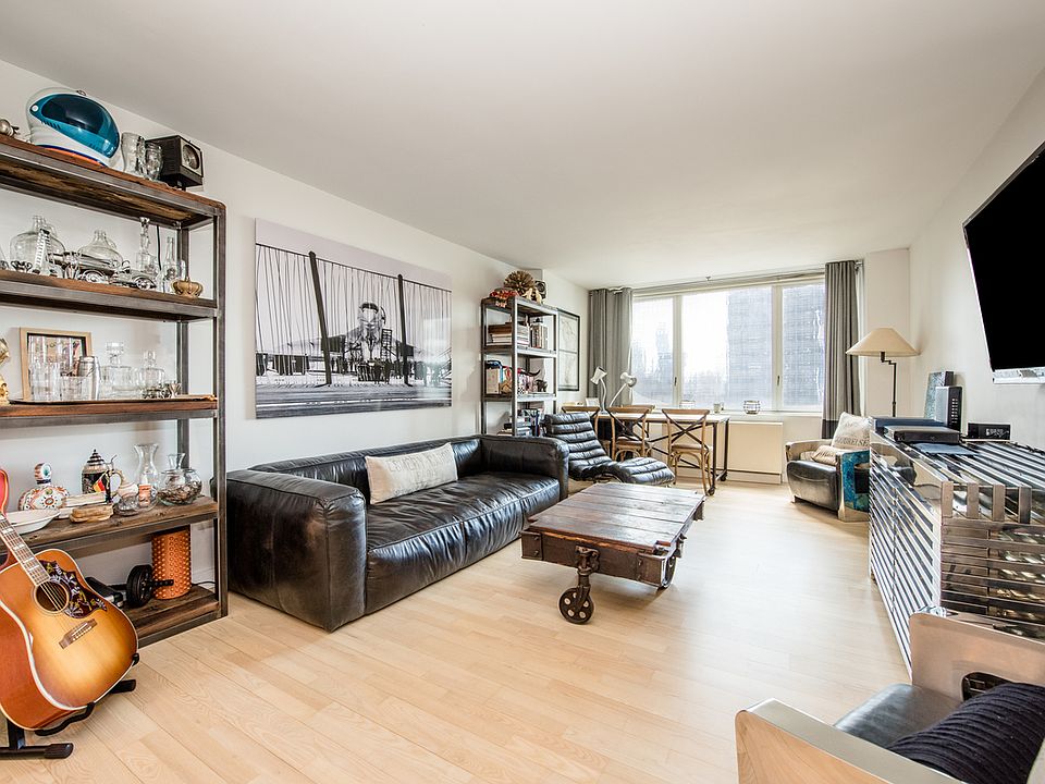 1st image of 322 W 57th St APT 33M