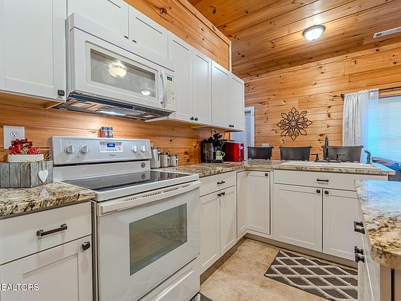 14th image of 2216 French Broad River Rd