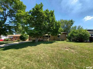 2524 N Renwood Ave, Peoria, IL 61604