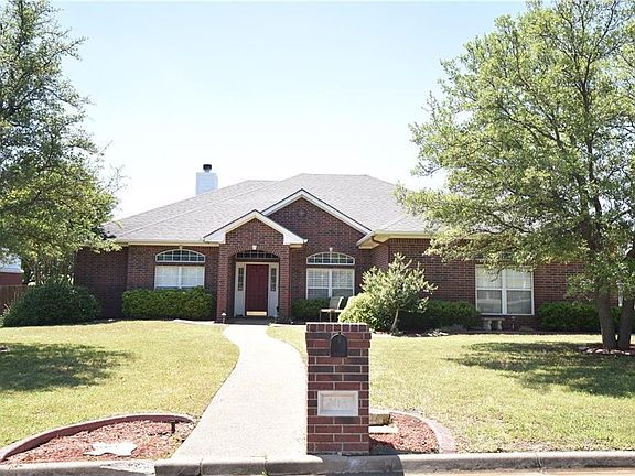 2nd image of 103 Chaparral Dr
