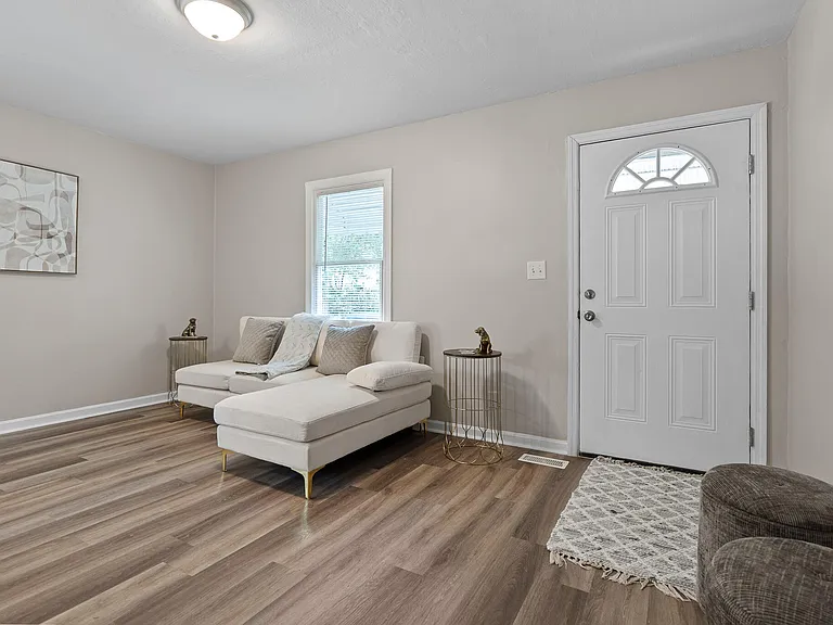 533 Basin St — Photo 9