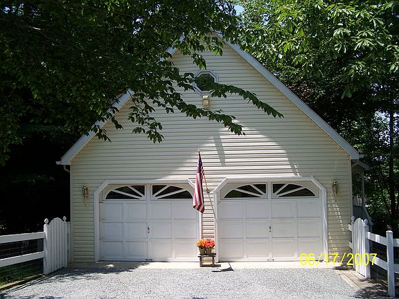 Side garage