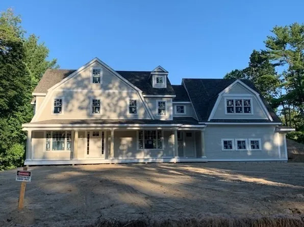 4 Sterling Dr, Dover, MA 02030