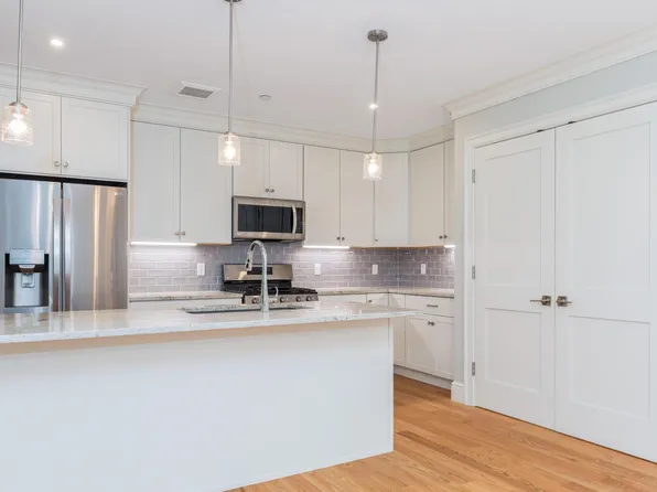 24 Willey Creek Road #205, Exeter, NH 03833