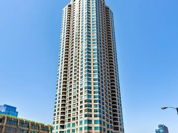 400 N La Salle St #2910, Chicago, IL 60605