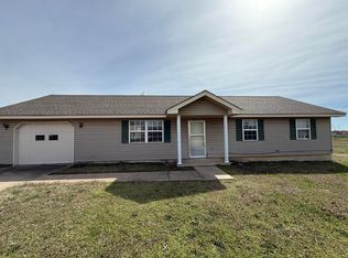 184 N Saint Louis St, Welch, OK 74369