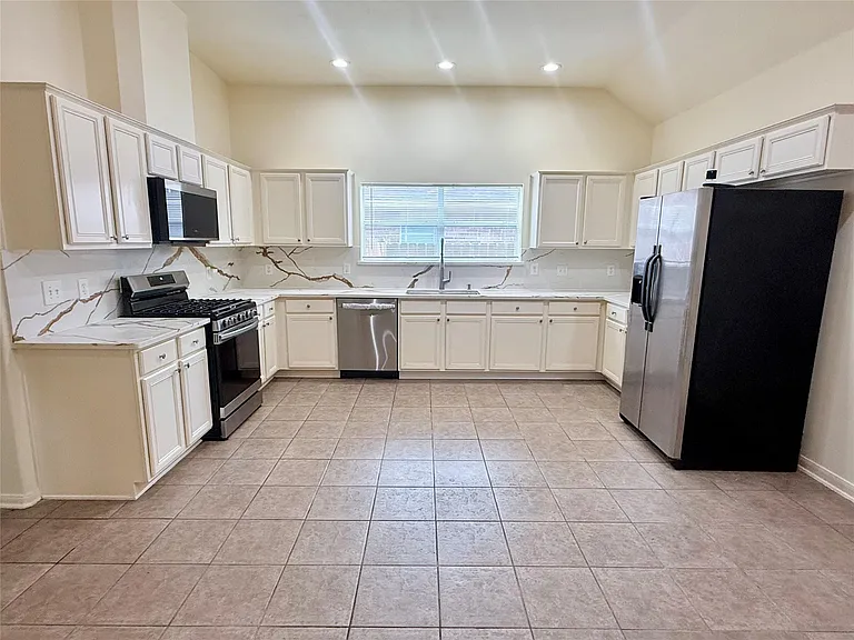 6530 Signal Point Ln — Photo 10