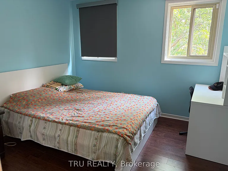 49 Farm Gate Cres — Photo 14