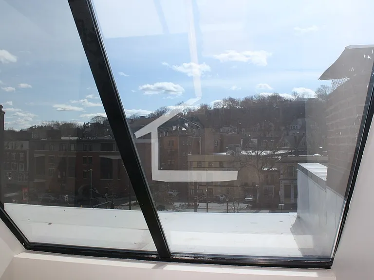 1616 Beacon St #3 — Photo 16