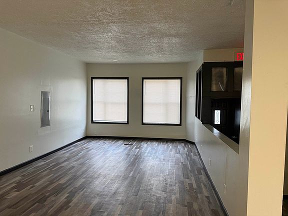 4th image of 495 Emerson St APT 1