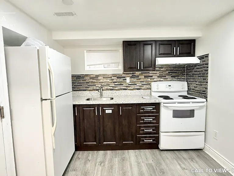 30 Melchior Dr #2B — Photo 1
