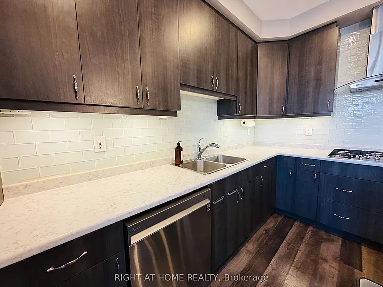 567 Bellflower Ct — Photo 8