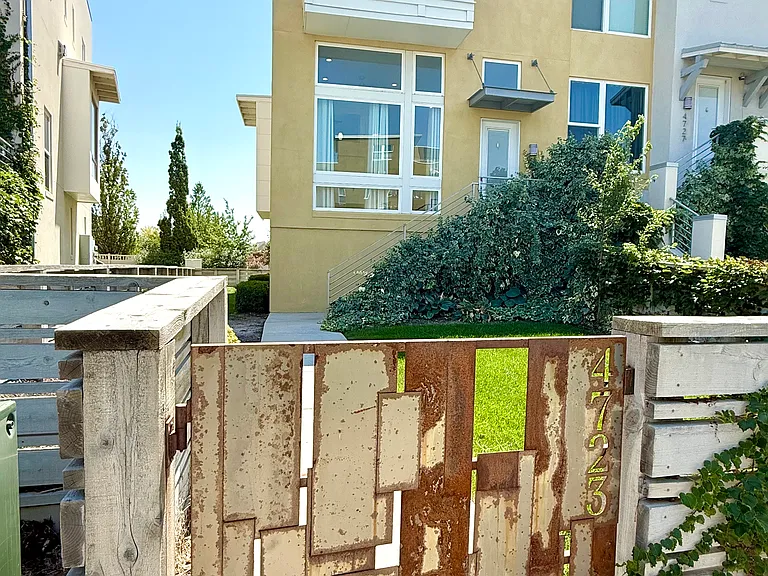 4723 W Daybreak Rim Way — Photo 2