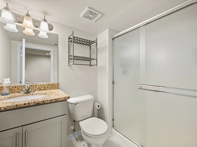 406 Mary Ann Cir — Photo 30