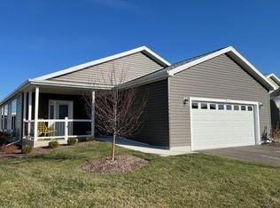200 Hialeah Ln, Grayslake, IL
