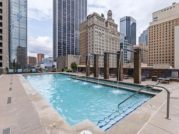 3rd image of 1200 Main St APT 902