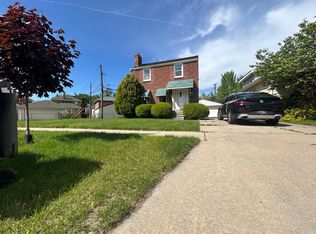 22350 S Military St, Dearborn, MI 48124