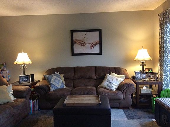 5th image of 32 Jordache Ln #105-10