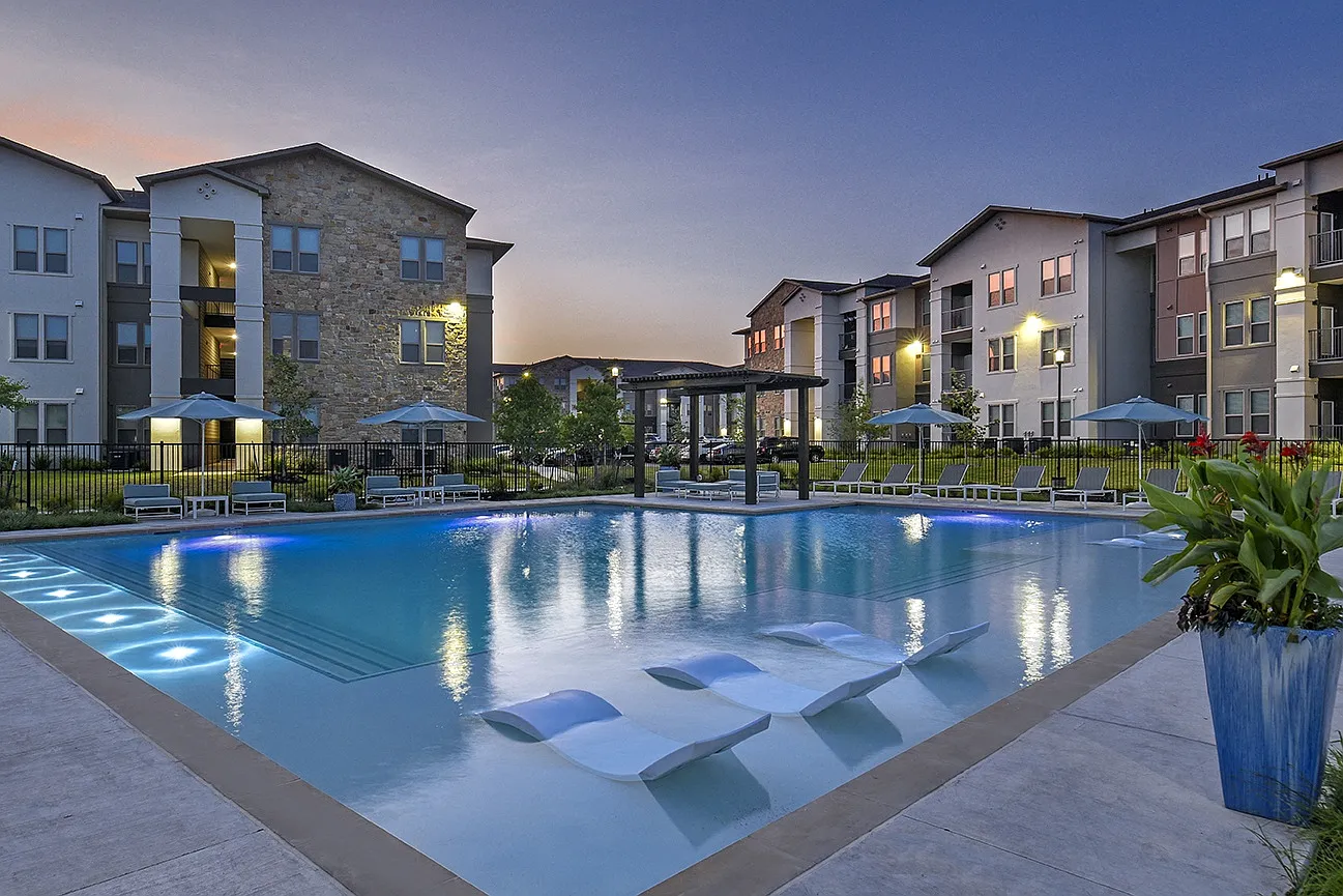 The Scott at Medio Creek — Photo 2