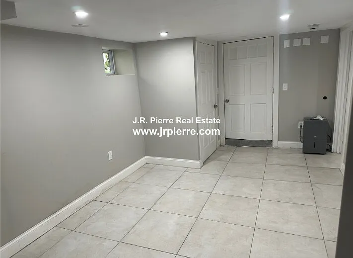 13 Montgomery Ave — Photo 3