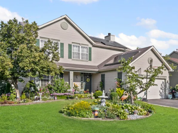 345 Kestrel Ln, Lindenhurst, IL 60046