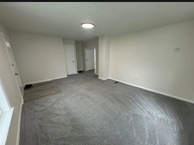 702 Broad St #1 — Photo 3