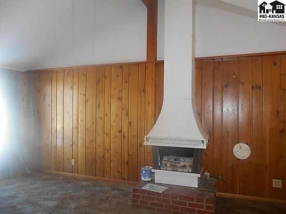 2nd image of 710 W 19th Ave