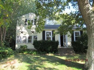 53 Wood Sorrel Trl, Saunderstown, RI 02874