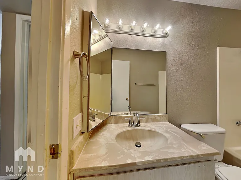 8343 N 59th Dr — Photo 13