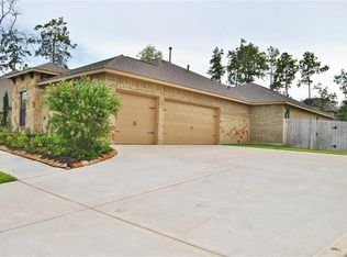 40611 Manor Dr, Magnolia, TX 77354