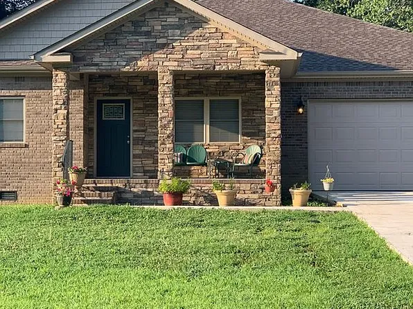 54 Kyle Ln, Paris, TN 38242