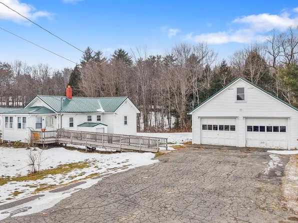 905 Wiscasset Rd, Pittston, ME 04345