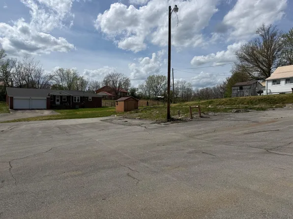 310 Crab Orchard St, Lancaster, KY 40444