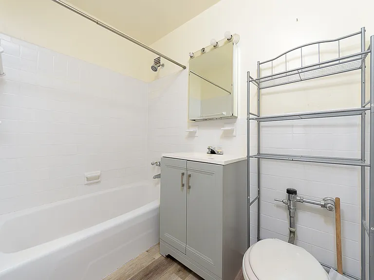 330 Lenox Rd #7D — Photo 7