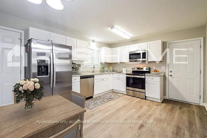 8283 Brittany Ln — Photo 3