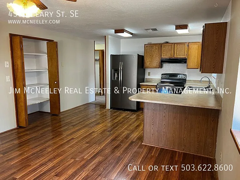 4560 Geary St SE — Photo 4