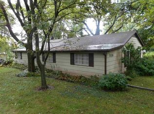 5138 Blackhawk Rd, Rockford, IL 61109