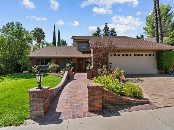 25451 Via Escovar, Santa Clarita, CA 91355