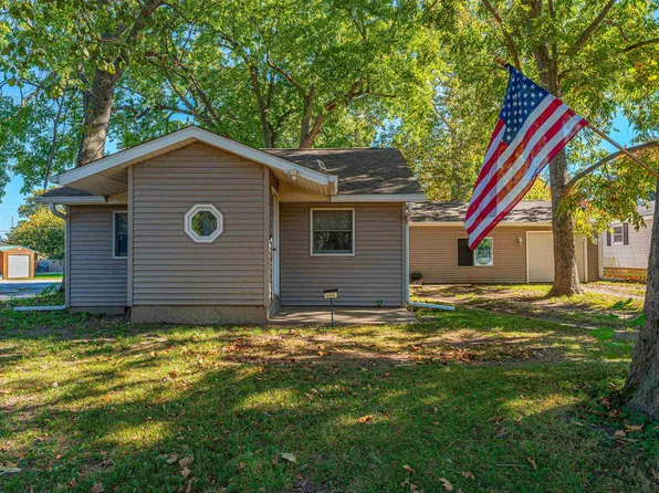 606 Oglesby Ave, Lincoln, IL 62656