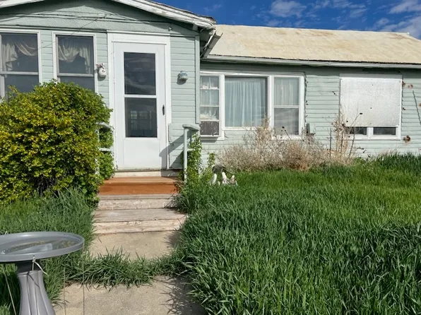 101 1st St NW, Kevin, MT 59454