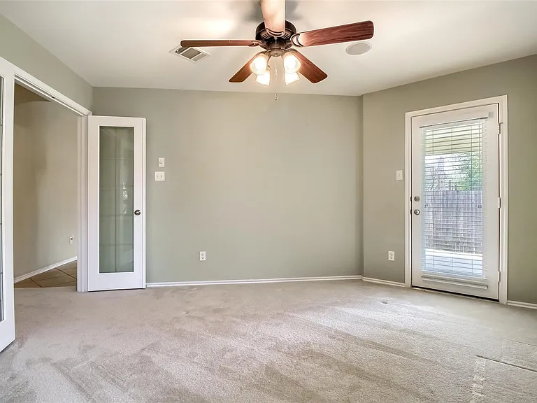 18720 Royal Pointe Dr — Photo 19