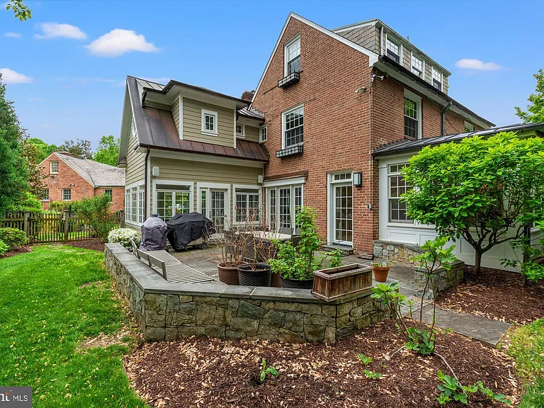3701 Blackthorn Ct — Photo 40