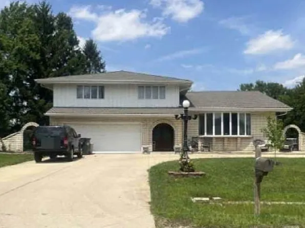 513 Drake Ln, Bloomingdale, IL 60108