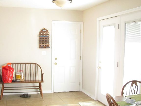 3rd image of 503 E Camelot St