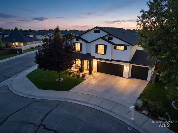 792 W Bird Wing Dr, Meridian, ID 83646